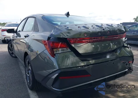 2025 Hyundai Elantra Sel Sport z USA, uszkodzony, nr VIN KMHLM4DG7SU917086